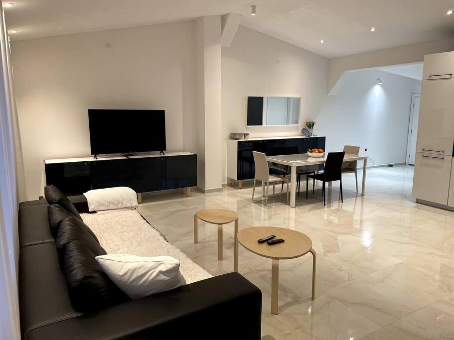 Lux House Olga Apartamento Ruma Exterior foto