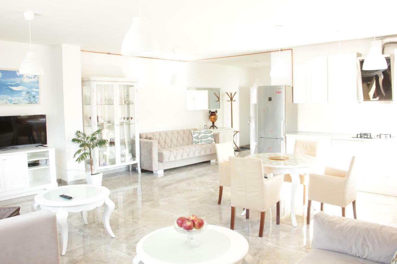 Lux House Olga Apartamento Ruma Exterior foto