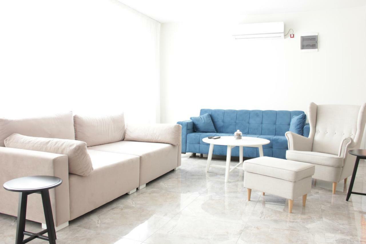 Lux House Olga Apartamento Ruma Exterior foto