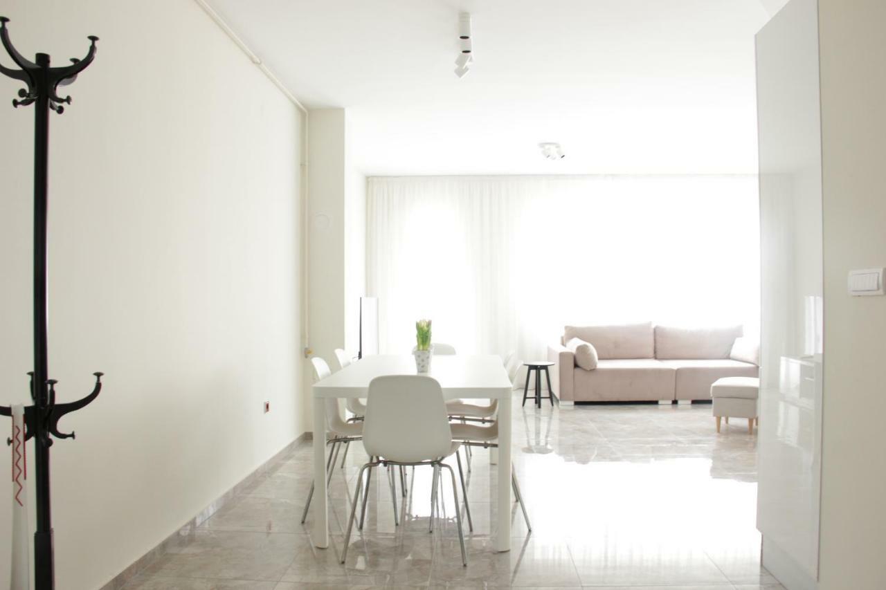 Lux House Olga Apartamento Ruma Exterior foto