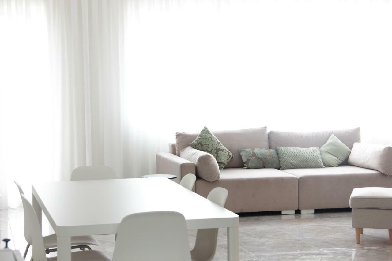 Lux House Olga Apartamento Ruma Exterior foto