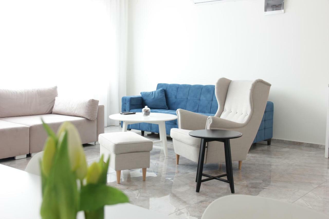 Lux House Olga Apartamento Ruma Exterior foto